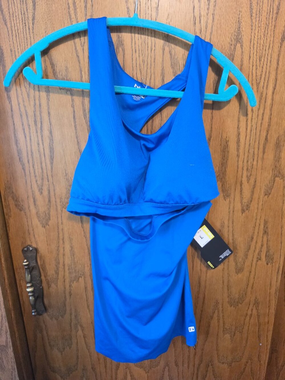 HIND Women's 2-in-1 Athletic Tank Top Built In Bra Twist Open Back Blue LG NWT